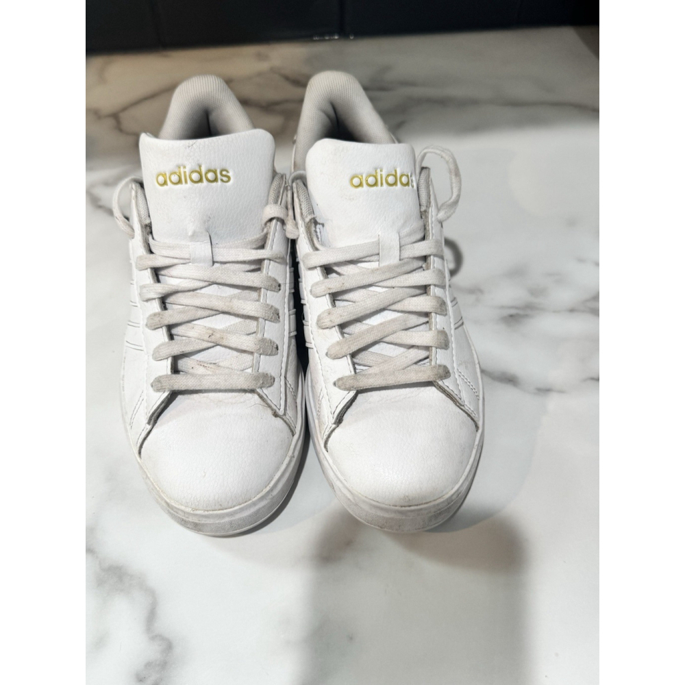 adidas Unisex Kids Grand Court Tennis Sneakers SZ Big Kids 5.5 White Gold
